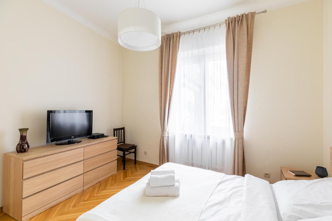 P&O Serviced Apartments Plac Konstytucji Warschau Buitenkant foto