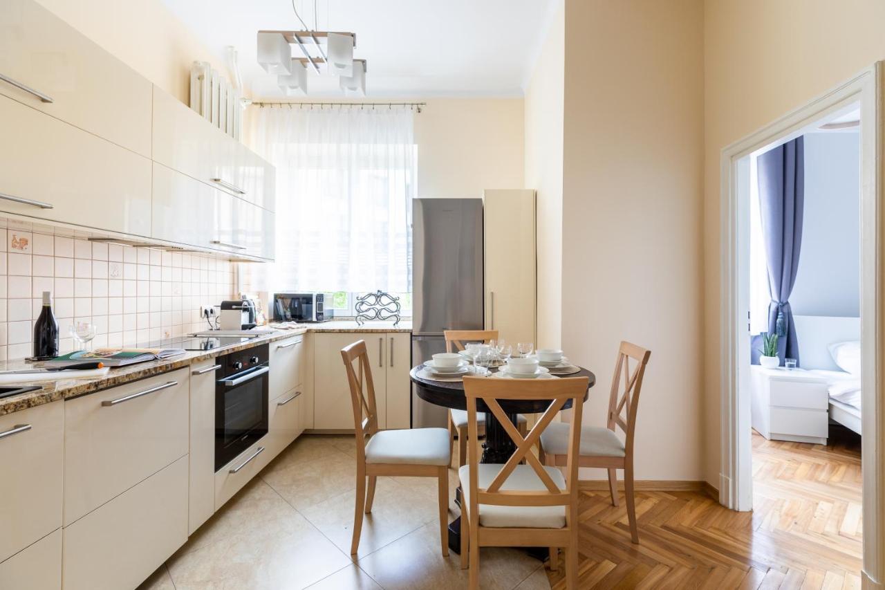 P&O Serviced Apartments Plac Konstytucji Warschau Buitenkant foto