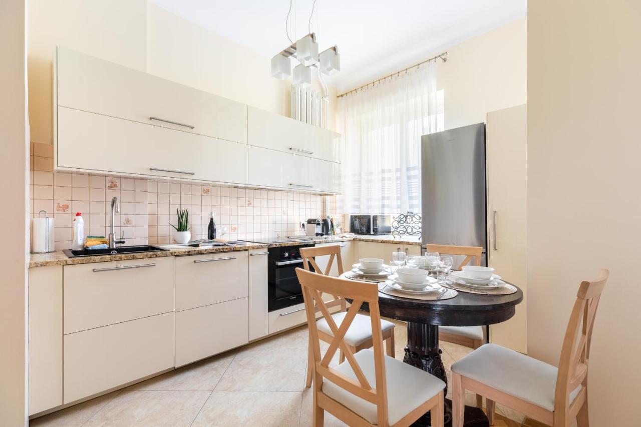P&O Serviced Apartments Plac Konstytucji Warschau Buitenkant foto