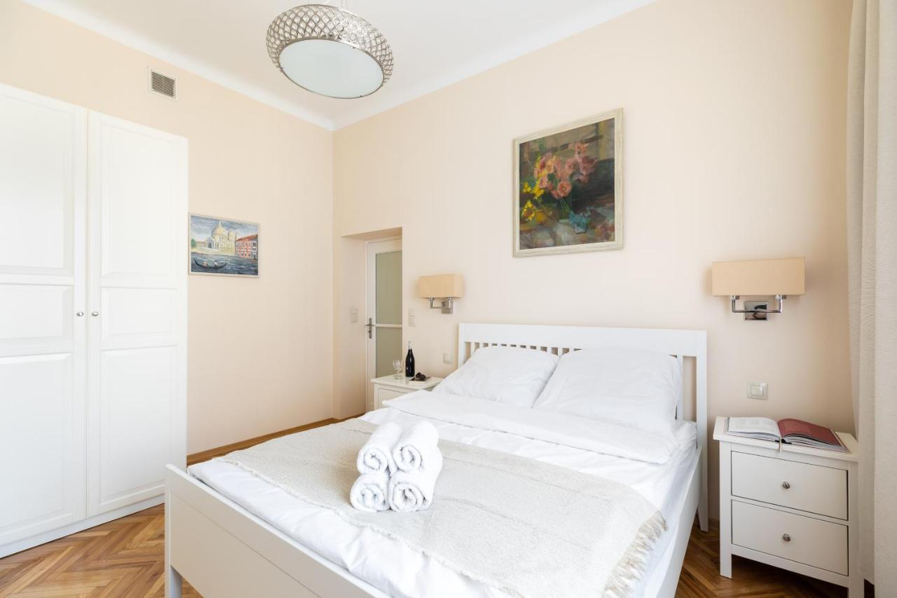 P&O Serviced Apartments Plac Konstytucji Warschau Buitenkant foto