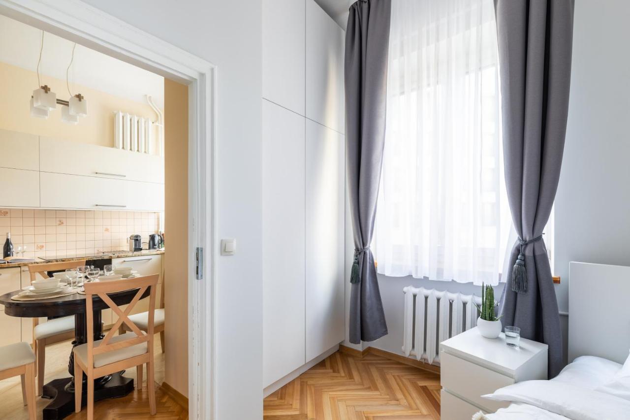 P&O Serviced Apartments Plac Konstytucji Warschau Buitenkant foto